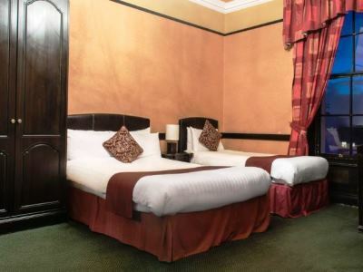 Russell Court Hotel 3*